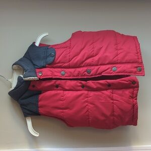 Carter's Red Puffer Vest with Cream Faux Fur Collar And Fleece Lining Size 6 Boy